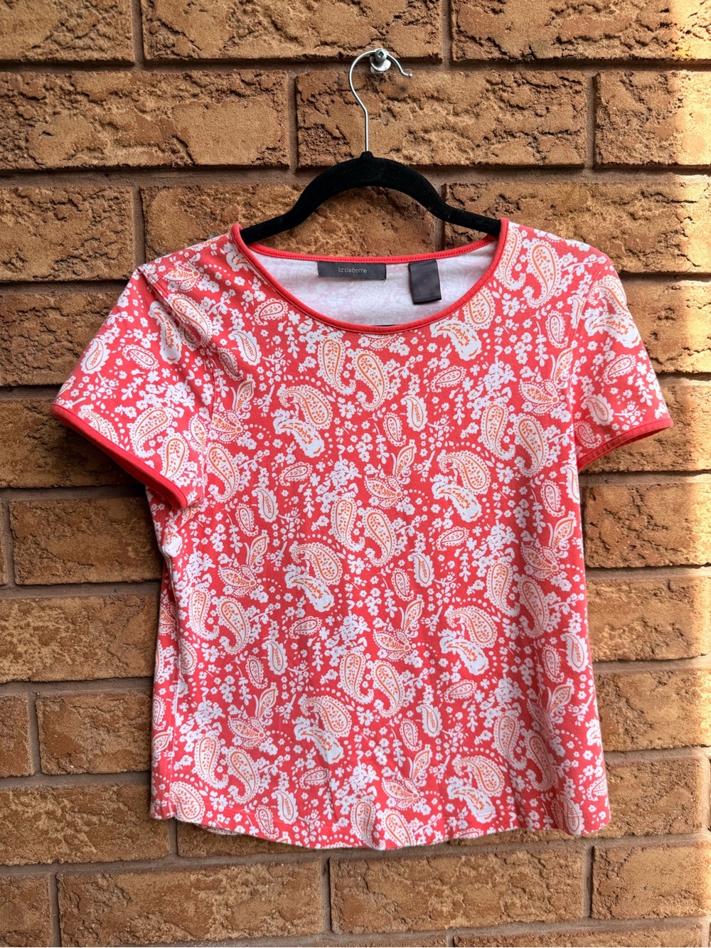 💫10/$25 • Liz Claiborne Short Sleeve Paisley Print T-Shirt